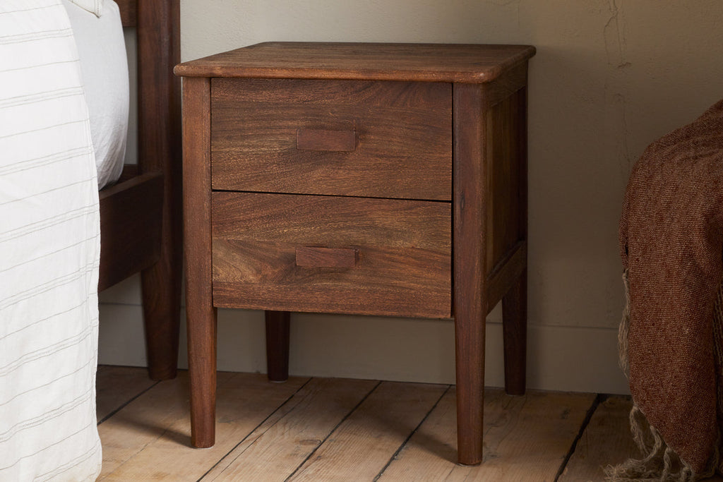 Table de chevet Anbu en acacia - Noyer lavé