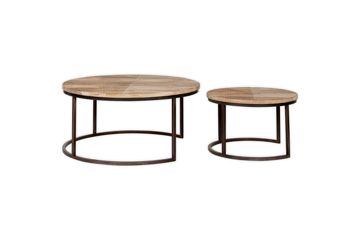 Tables basses gigognes Aasha en bois de manguier sculpté et fer - Naturel - (Lot de 2)