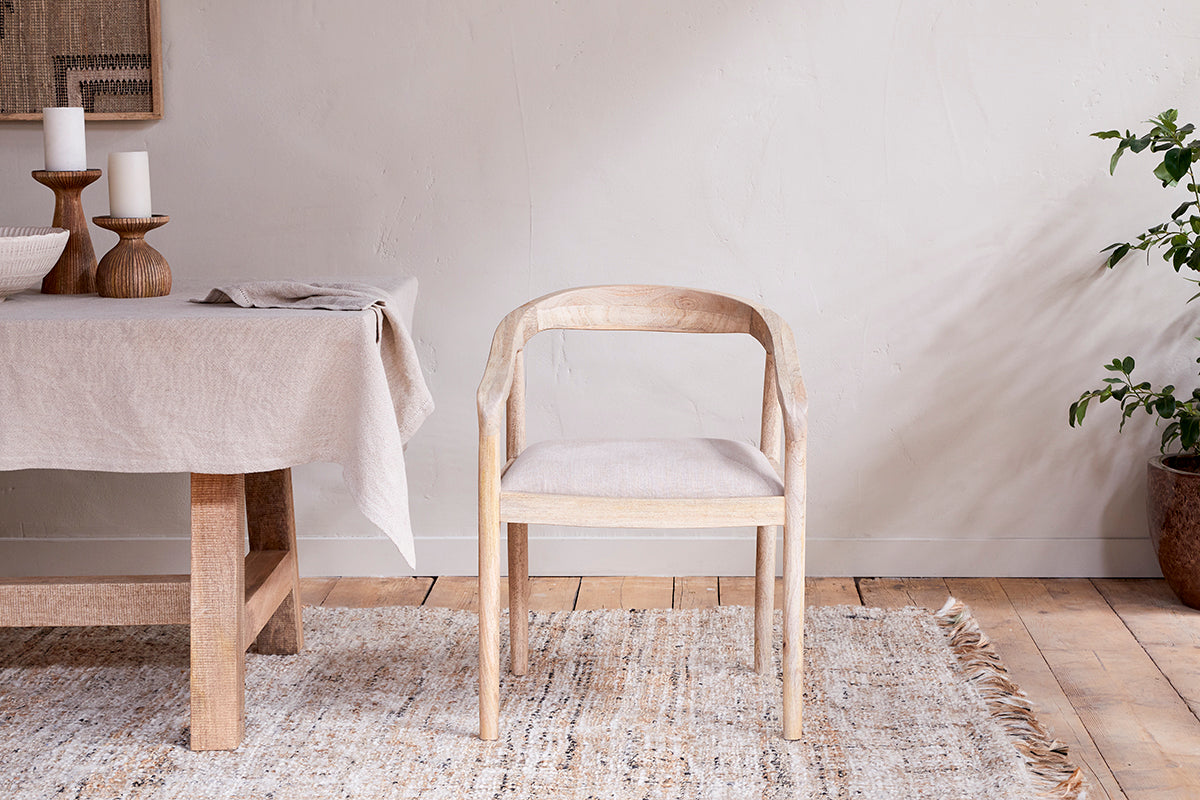 Chaise de salle à manger Anbu en bois de manguier, revêtement naturel