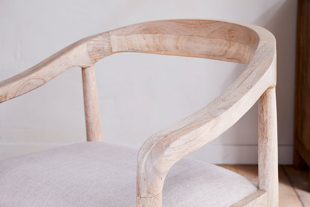 Chaise de salle à manger Anbu en bois de manguier, revêtement naturel