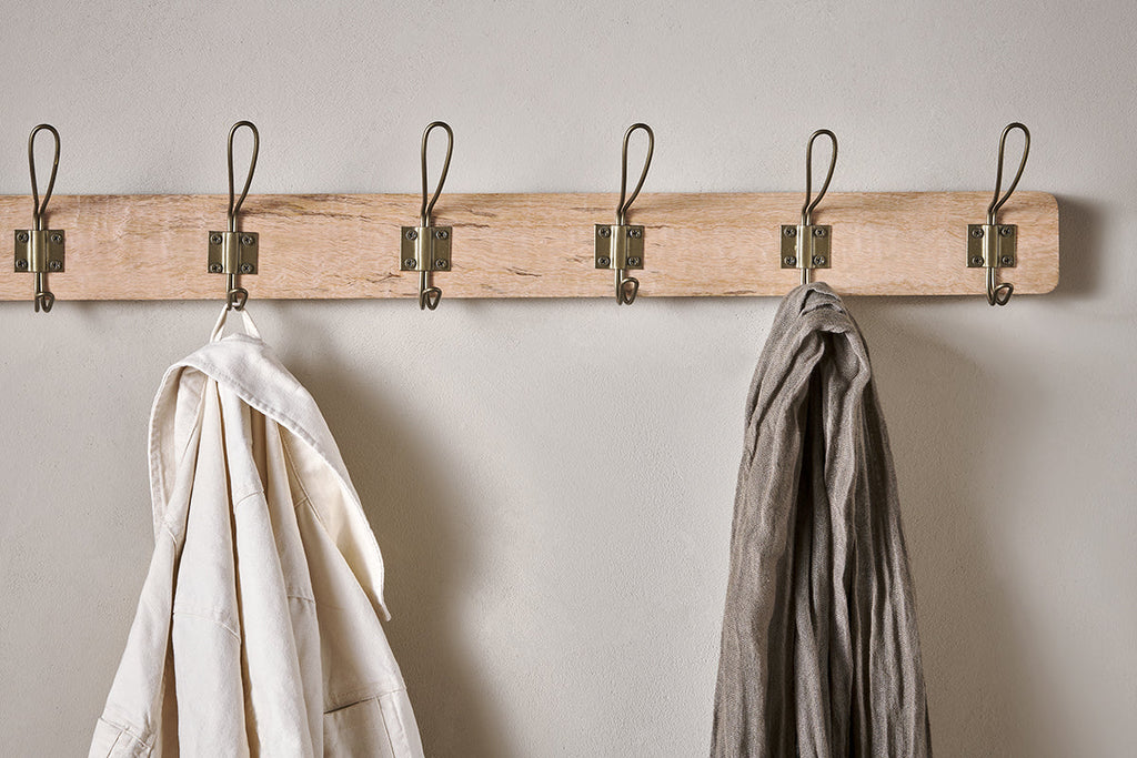 Crochets Ankita en bois de manguier et fer - Laiton naturel et antique - Grand modèle