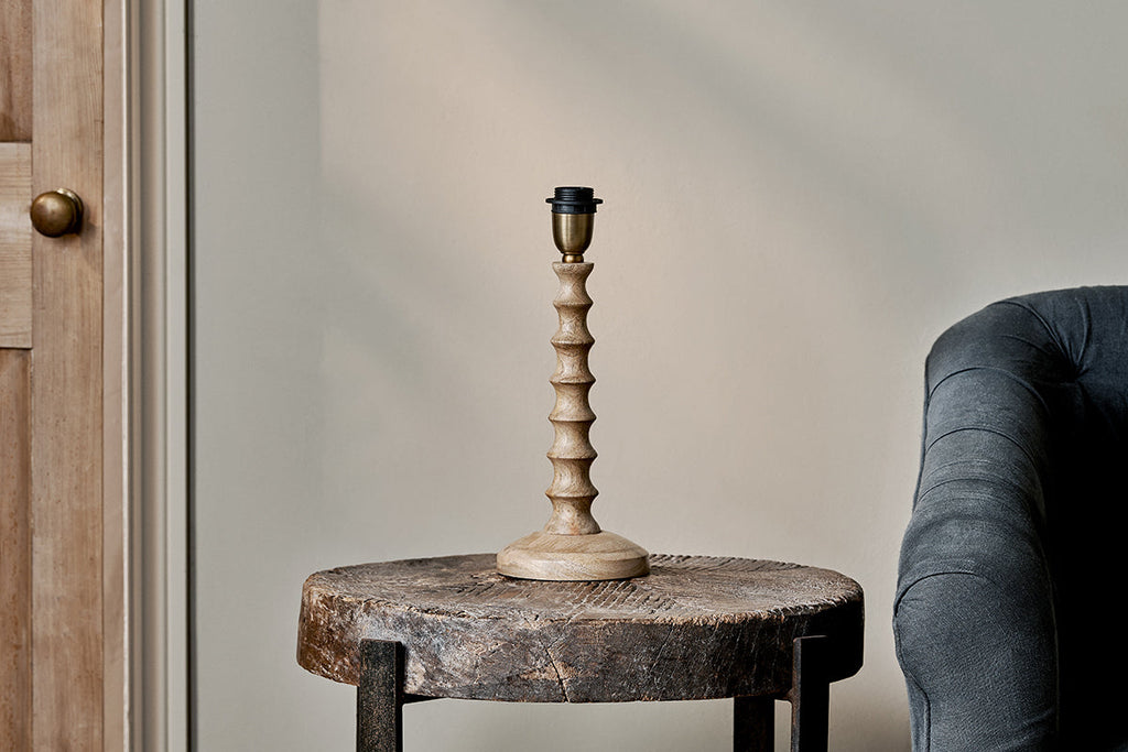 Lampe de chevet Avisa en bois de manguier