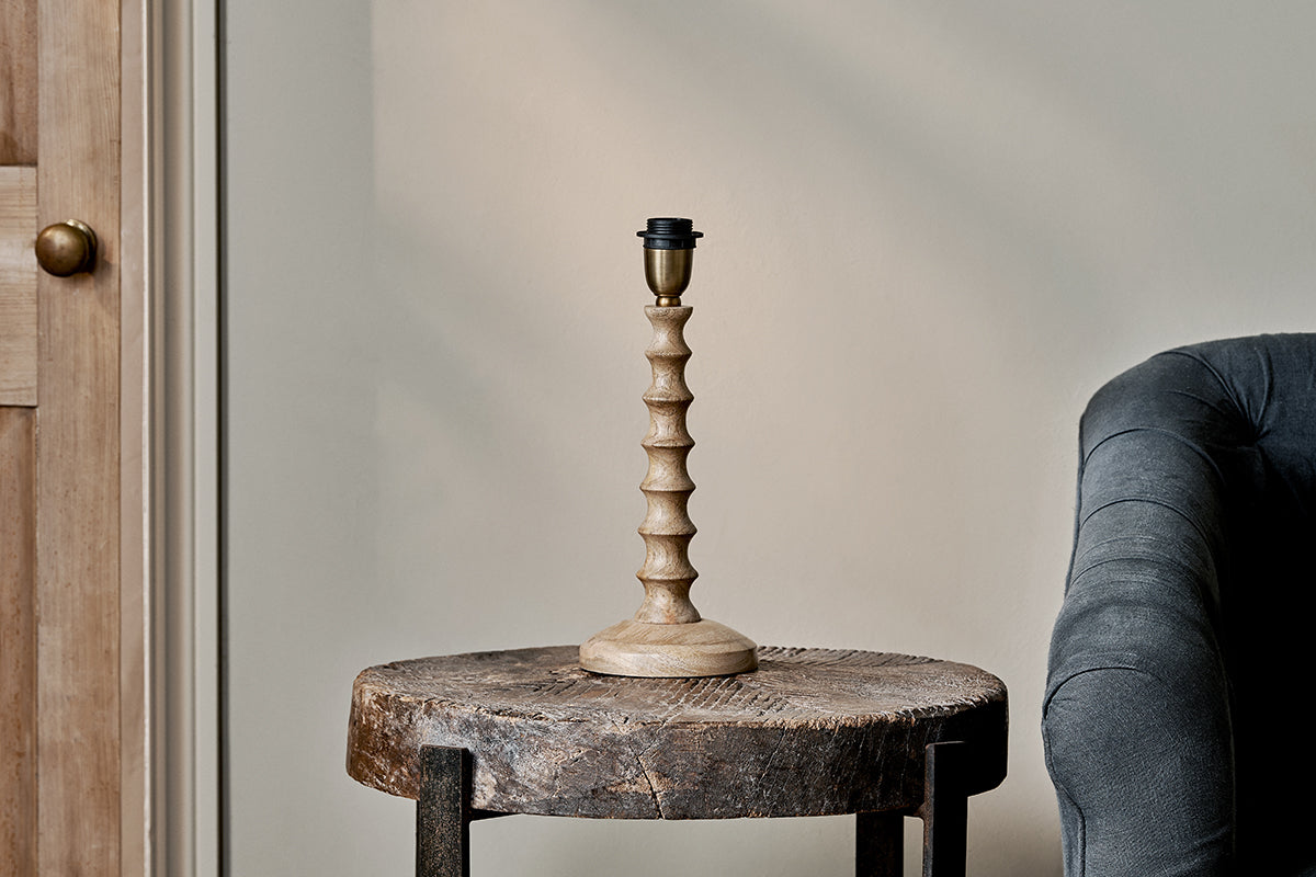 Lampe de chevet Avisa en bois de manguier