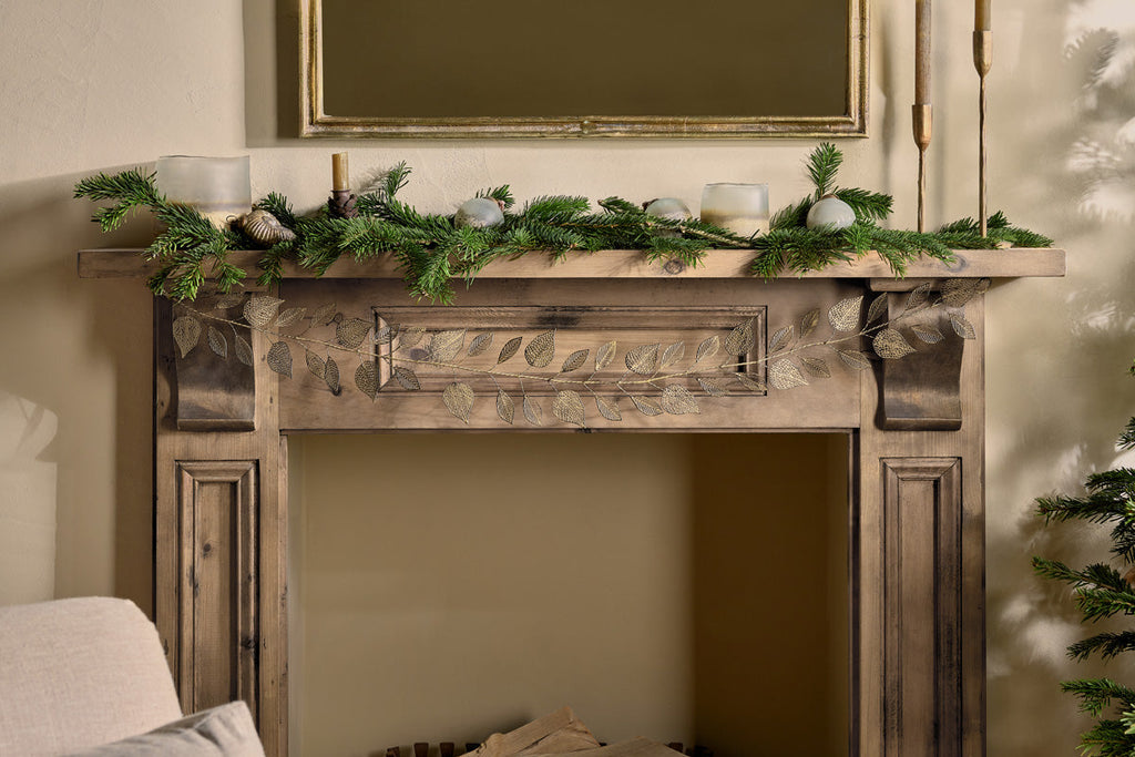 Charita Garland - Laiton antique