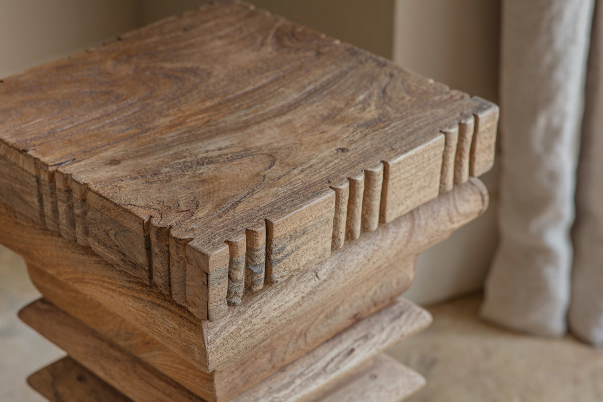 Table d'appoint Disha en bois de manguier sculpté - Naturel