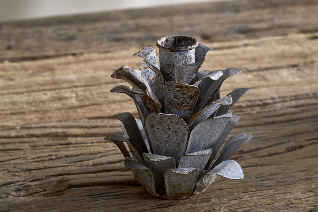 Bougeoirs en forme de pomme de pin Elagalu - Zinc (Lot de 2)