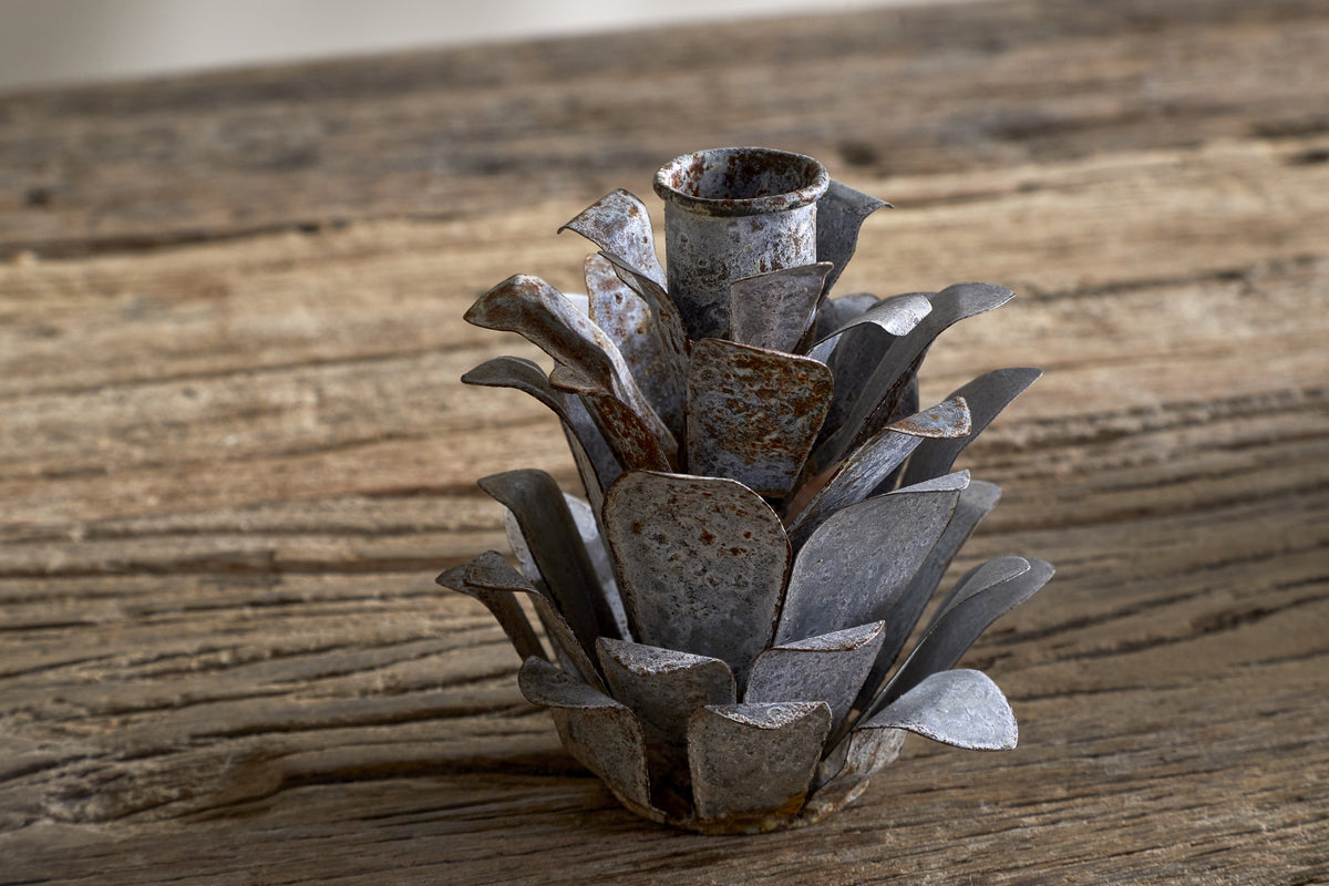 Bougeoirs en forme de pomme de pin Elagalu - Zinc (Lot de 2)