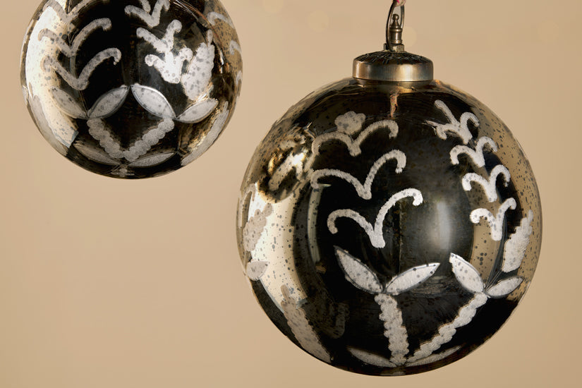 Boule géante antique en or