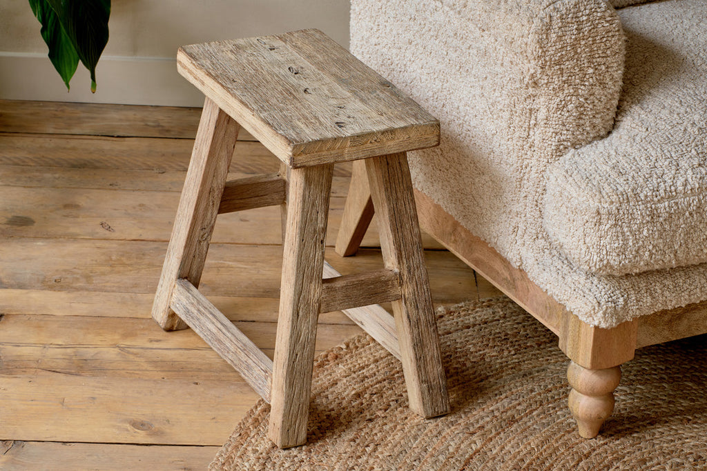 Tabouret bas en bois recyclé Ibo - Naturel