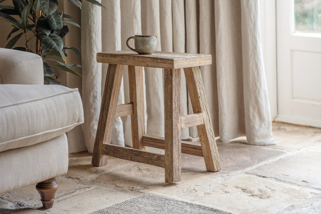 Tabouret bas en bois recyclé Ibo - Naturel