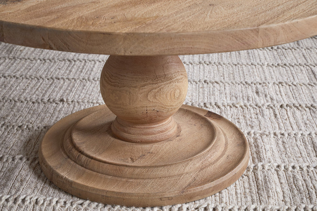 Table basse ronde sculptée Laya - Naturelle