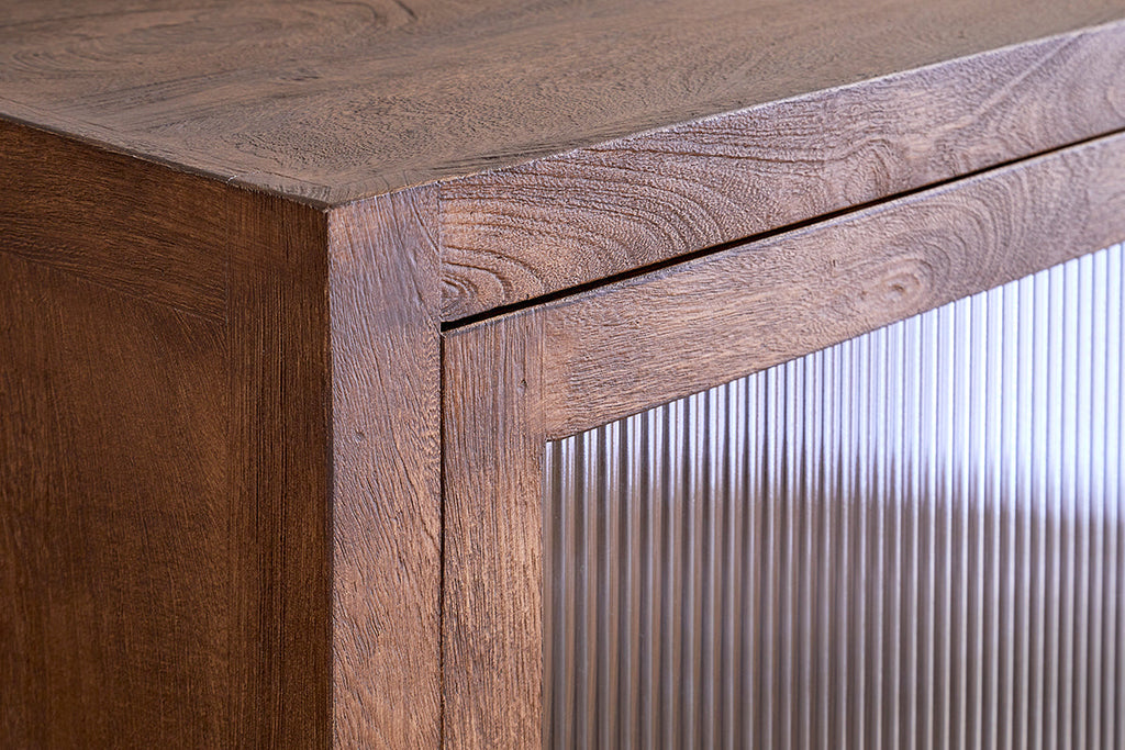 Meuble bas Mendani en bois de manguier et verre cannelé - Teinte noyer