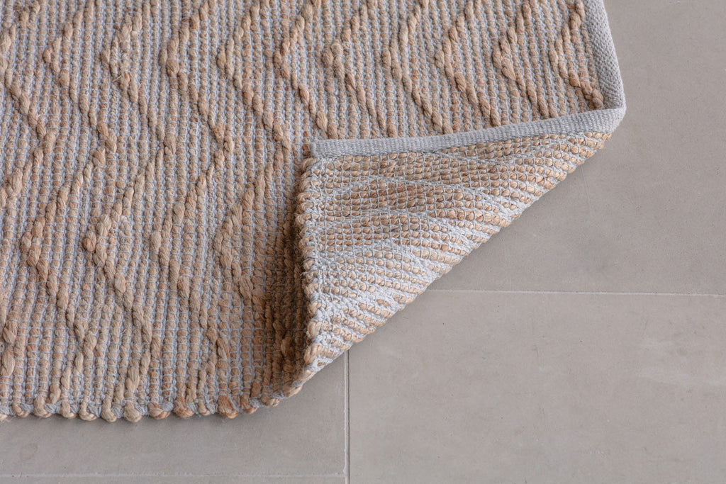 Tapis en jute à chevrons Nabami - Naturel