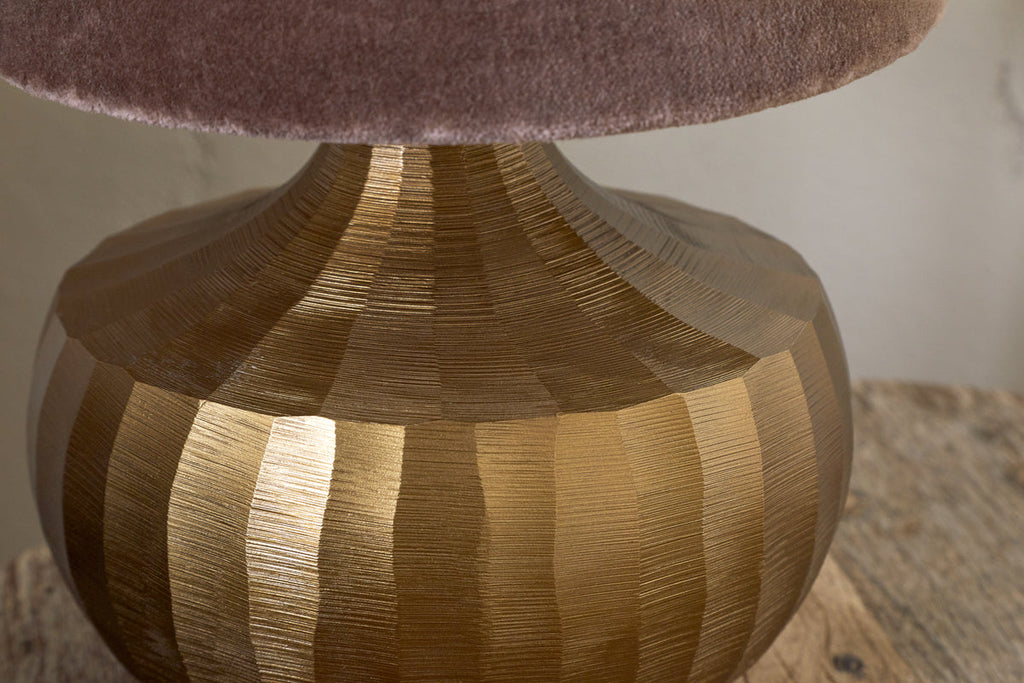 Lampe de table Sakiti en aluminium moulé - Laiton antique