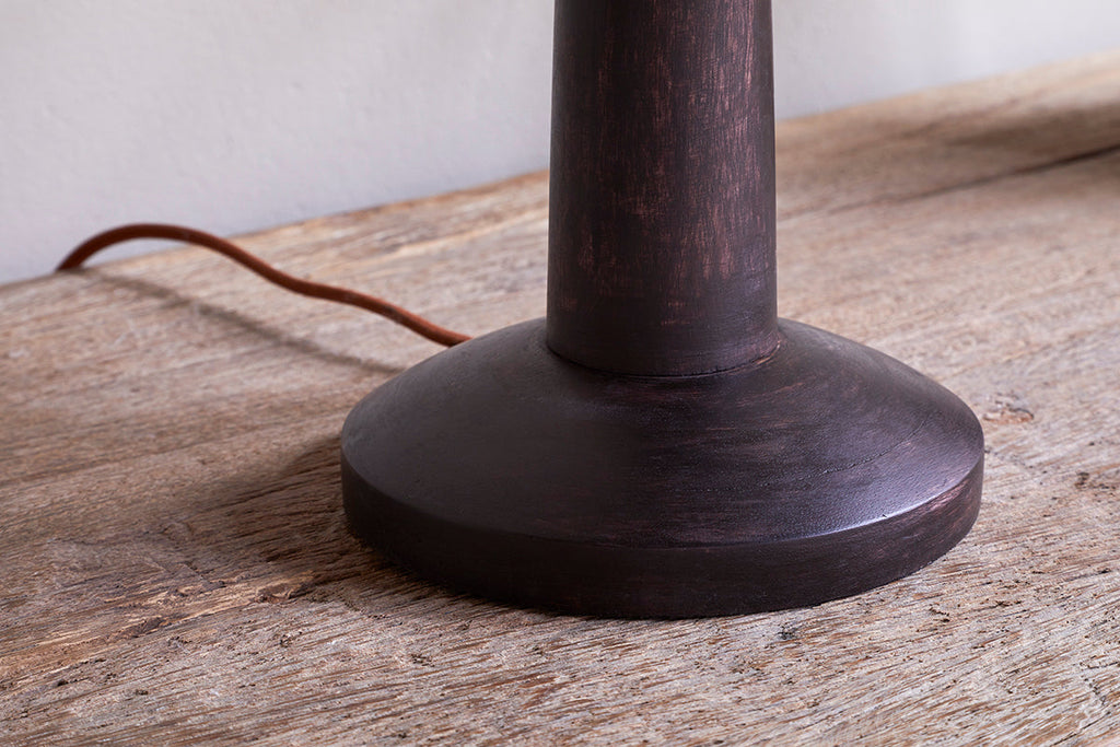 Lampe de table Sahar en bois de manguier - Teinte foncée