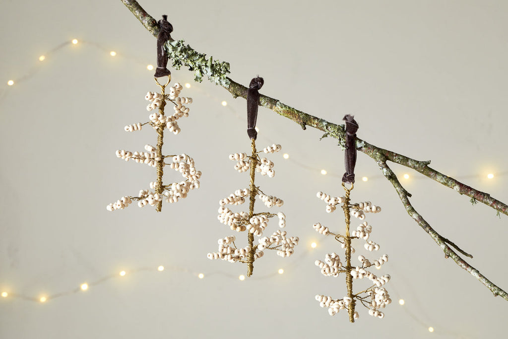 Boules de Noël en bois de manguier Tanu - Laiton et naturel (Lot de 3)