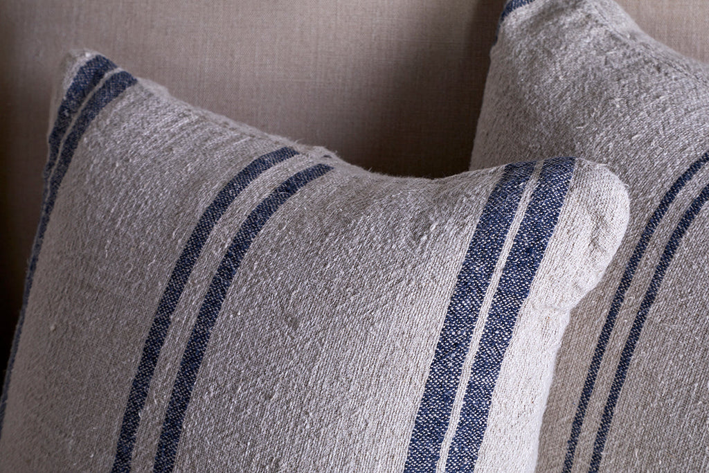 Housse de coussin à rayures en lin Tendali - Bleu marine