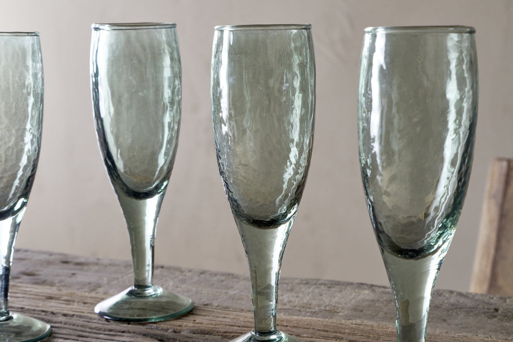 Verres à champagne martelés Yala - Vert sauge (lot de 4)