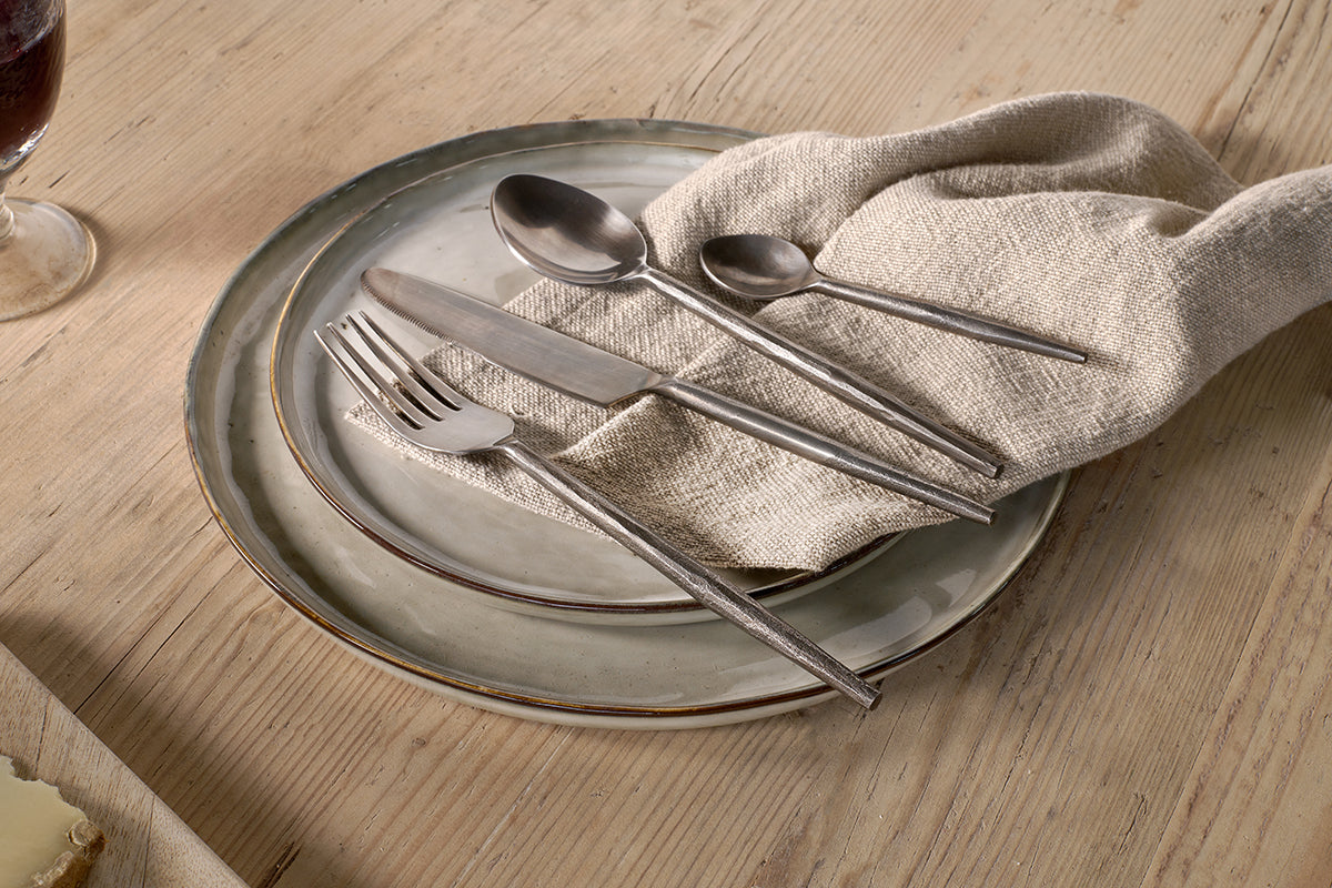 Ensemble de couverts Yani - Noir mat (Ensemble de 16)